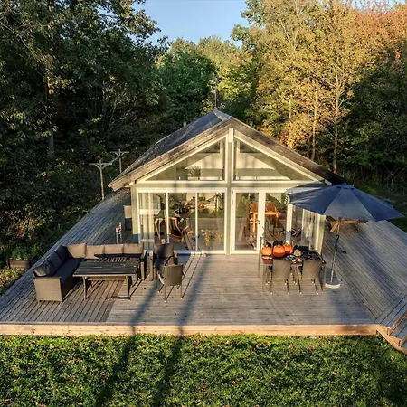 4704-aakirkeby-sondre-landevej-62 *