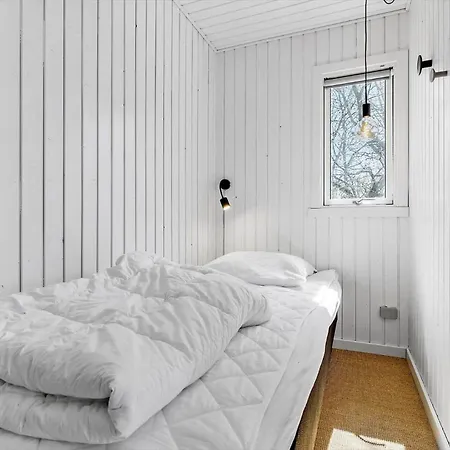 Nyaraló 4704-aakirkeby-sondre-landevej-62
