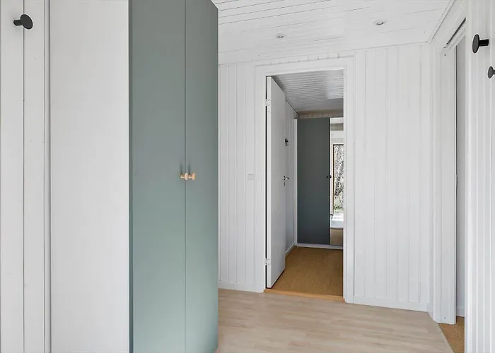 Дом отдыха 4704-aakirkeby-sondre-landevej-62 Akirkeby